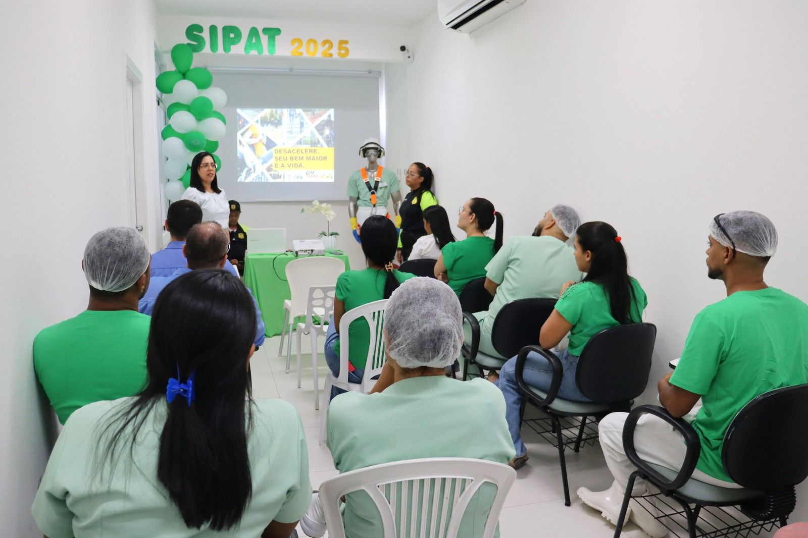 DMTRANS de Senhor do Bonfim realiza palestra sobre segurança no trânsito