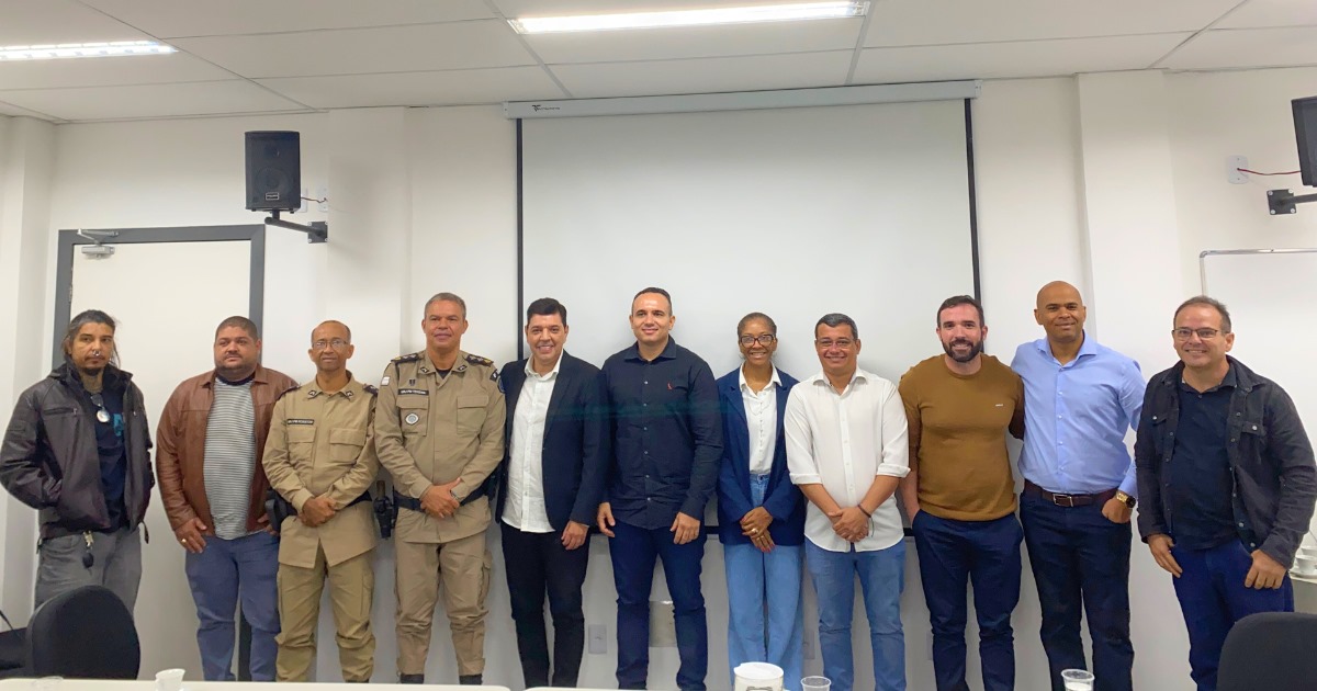 Câmara Municipal de Senhor do Bonfim realiza reunião histórica sobre regulamentação das guerras de espadas