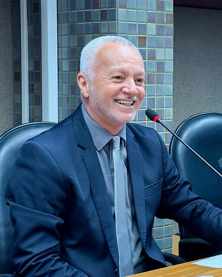 Coluna Vip:Parabéns Bobô