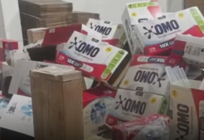 Fábrica clandestina de sabão em pó operada pelo Comando Vermelho