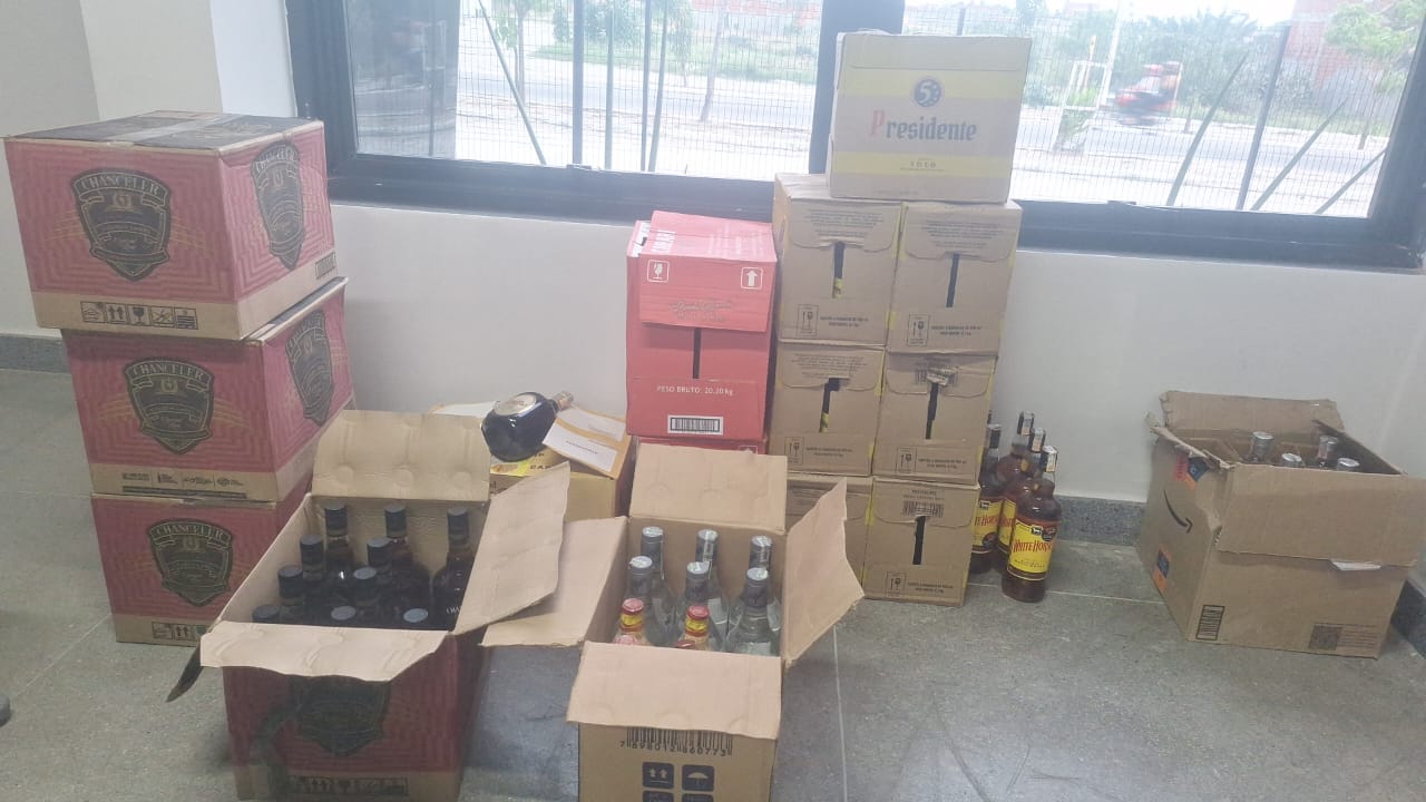 Polícia Civil apreende bebidas com metanol em Cansanção!