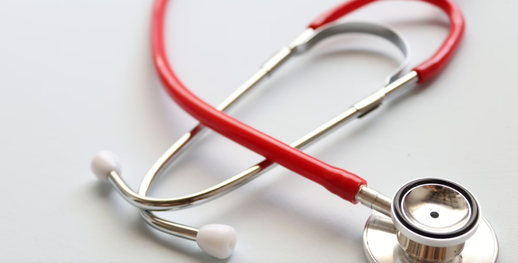 Senado avança na criação do “OAB da medicina” e debate sobre avaliação divide setor