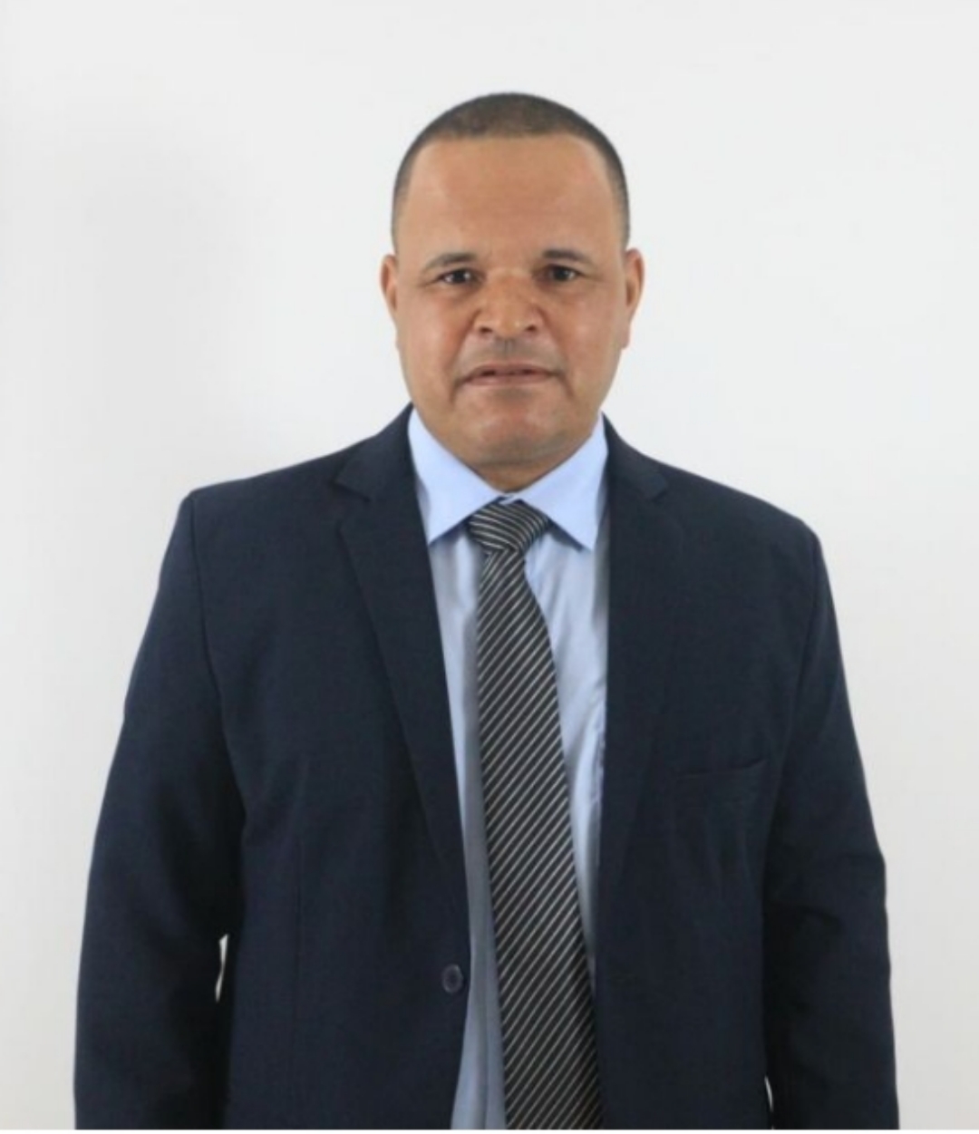 Vereador Robson Santana protocola duas indicações para pavimentação de vias importantes no distrito de Quicé