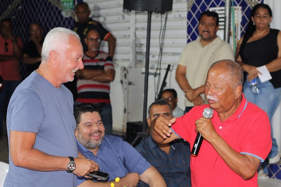 Deputado Bobô participa da inauguração da Policlínica de Especialidades Adulto e Infantil em Jaguarari
