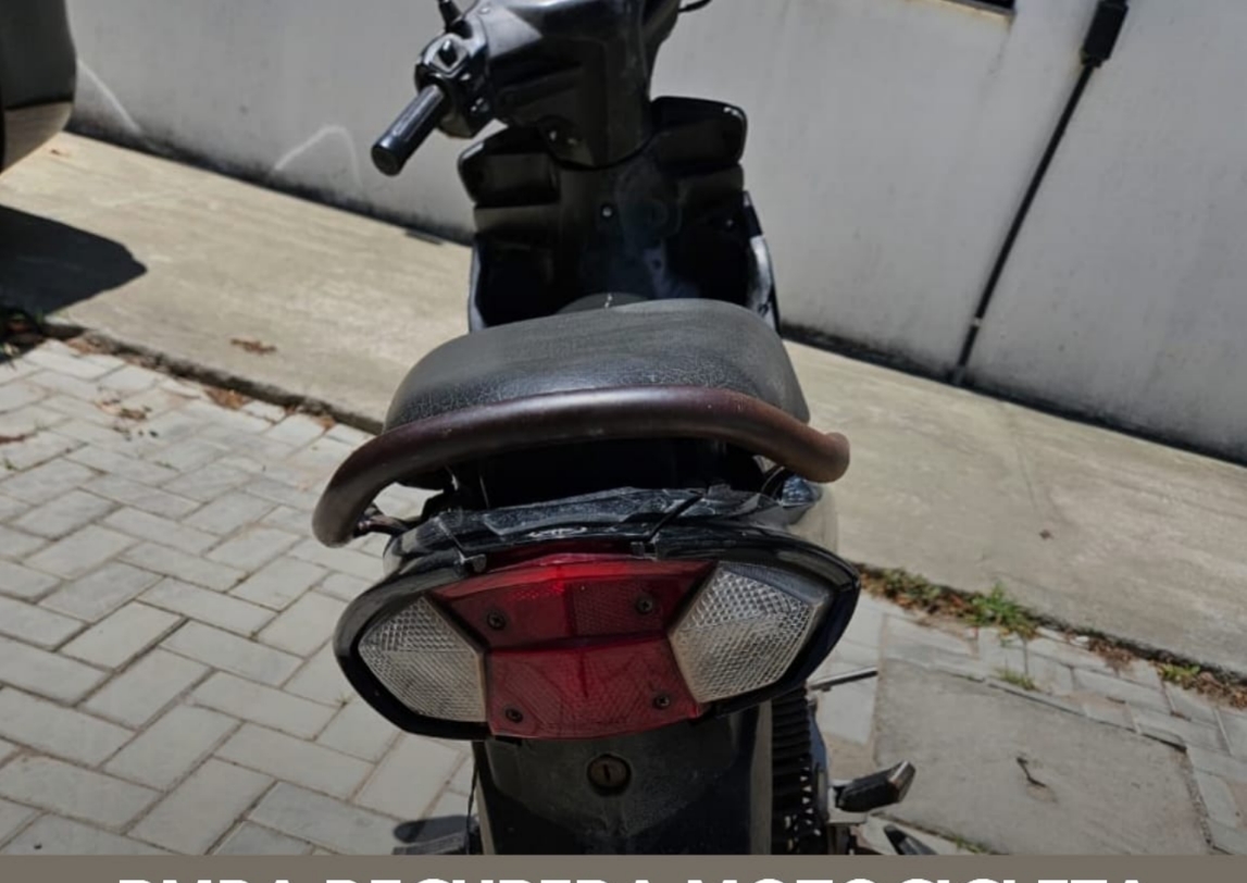 PM apreende veículo com restrição de furto em Campo Formoso