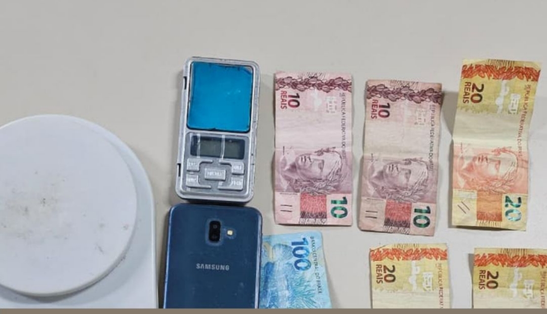 Tráfico de drogas: homem é preso em flagrante em bar no interior de Banzaê