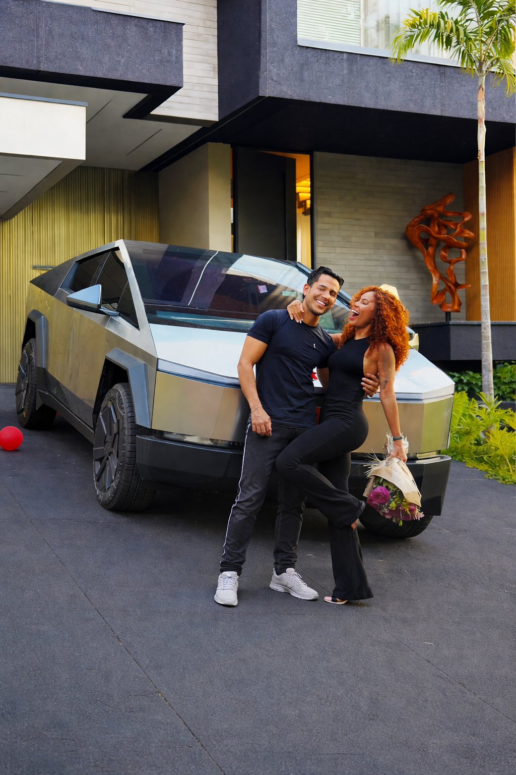 Kevin Jones emociona ao preparar surpresa inesquecível para namorada