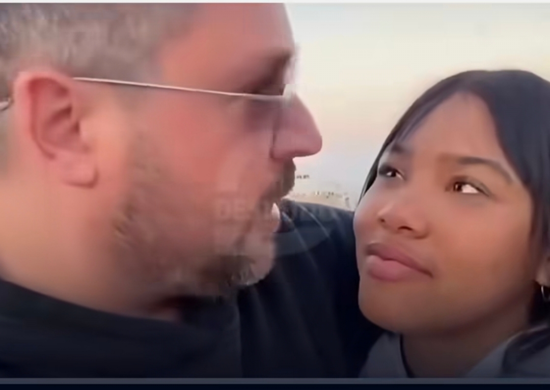 Homem abandona esposa após 20 anos de casamento para assumir relacionamento com enteada