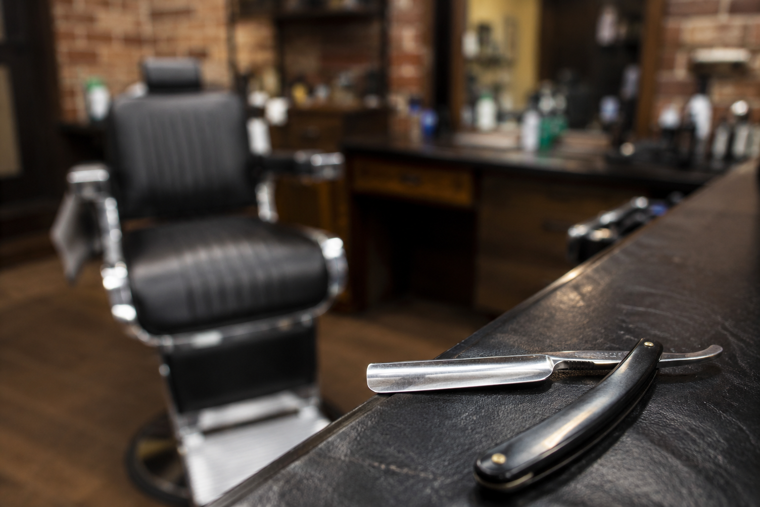 Barbeiro mata pai acidentalmente com navalha durante discussão em barbearia na Bahia