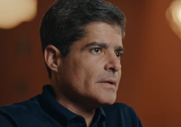 TRE-BA mantém condenação de ACM Neto por propaganda irregular
