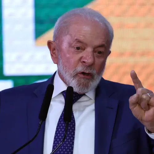 Lula classifica tarifaço dos EUA como “turbulência desnecessária”