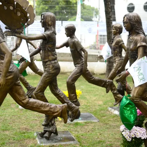 Ataque em Realengo, que deixou 12 estudantes mortos, completa 15 anos