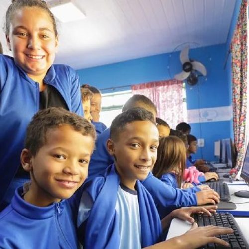 Teste mostra que 5G sem fio é eficaz para conectar escolas em áreas remotas