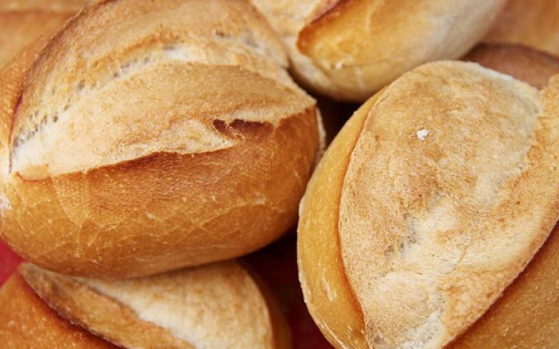 Adolescente de 15 anos é apreendida por tentar matar a mãe com veneno para ratos no pão