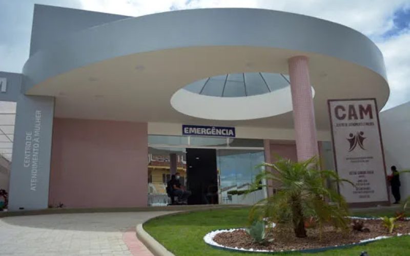“Falta de respeito”, diz médica demitida por telefone durante expediente em Santaluz