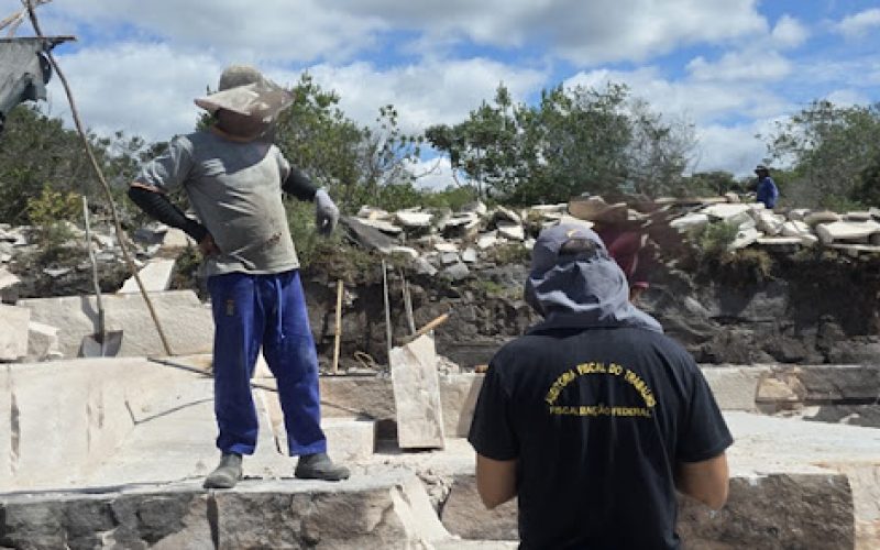 MTE resgata 91 trabalhadores em condições de trabalho degradante em Jacobina na Bahia
