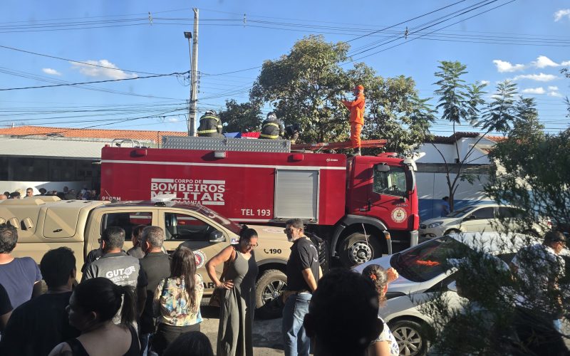Multidão foi dar último adeus ao Cabo Glauber Rosa