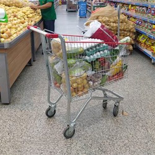 Após 4 meses de estabilidade, varejo cresce 0,5% e atinge maior patamar da série