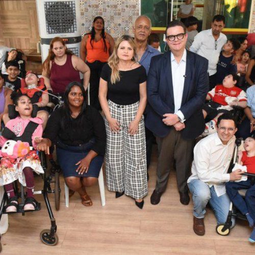 “Vocês são protagonistas dessa vitória”, diz Wolney Queiroz a mães de crianças vítimas do Zika vírus