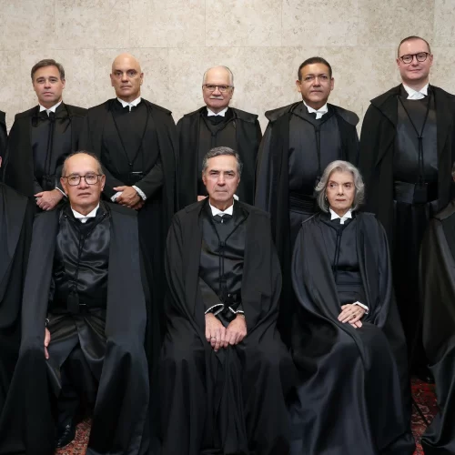 Prisão de Bolsonaro irrita STF e pode ser revista, diz Folha