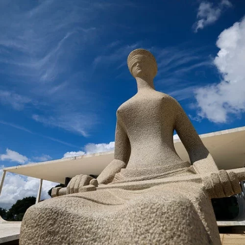 STF forma maioria contra função de enfermeiros em aborto legal