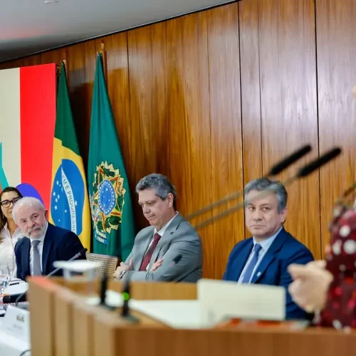 Combate à fome precisa de sensibilidade e política de Estado, diz Lula