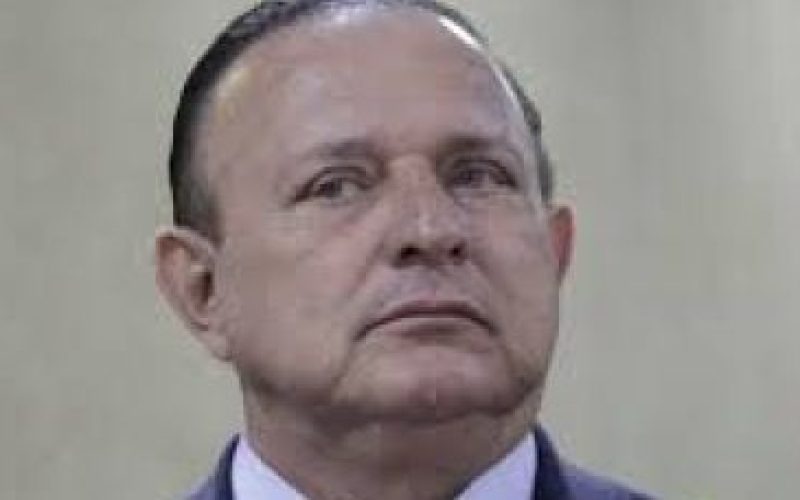 Tenho sonho de ser senador, e ficaria honrado em ser vice-governador, diz Adolfo