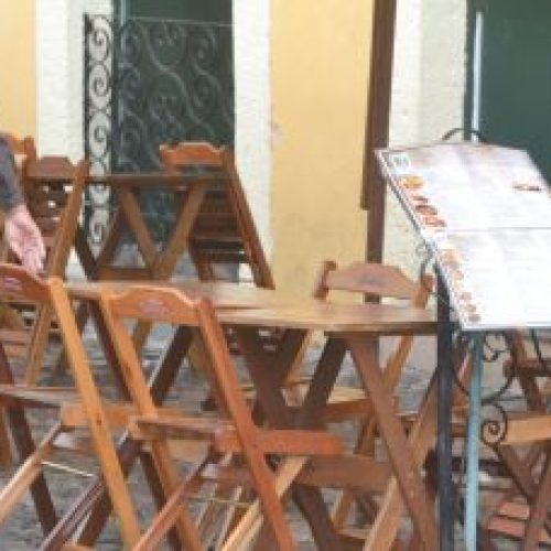 Setor de bares e restaurantes enfrenta falta de mão de obra qualificada
