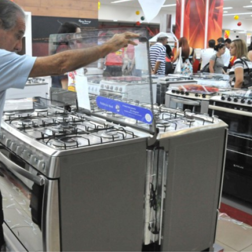 Com aumento de 4,7% nas vendas, setor de comércio tem o melhor resultado em 12 anos