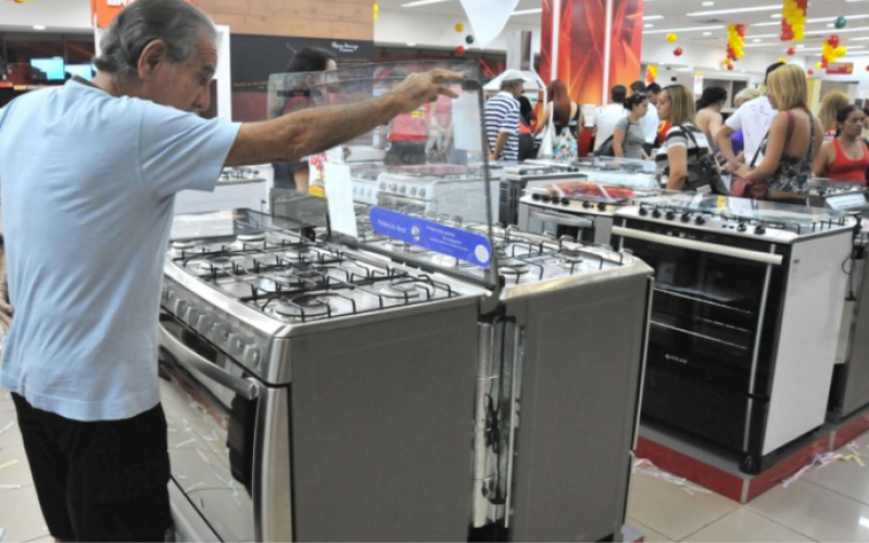 Com aumento de 4,7% nas vendas, setor de comércio tem o melhor resultado em 12 anos