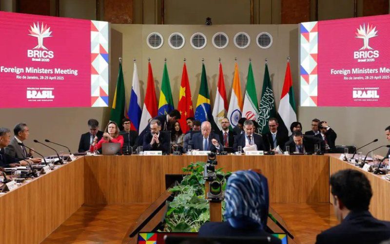 Chanceleres encaminham posições pela reforma da governança global, reforço do multilateralismo e paz