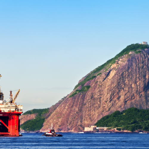 Produção de petróleo e gás bate recorde em maio com 4,7 milhões de barris por dia