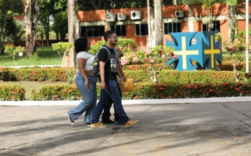 Auxílio do Programa Mais Futuro já está disponível para universitários beneficiados