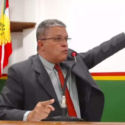 Moge diz que deixou a política