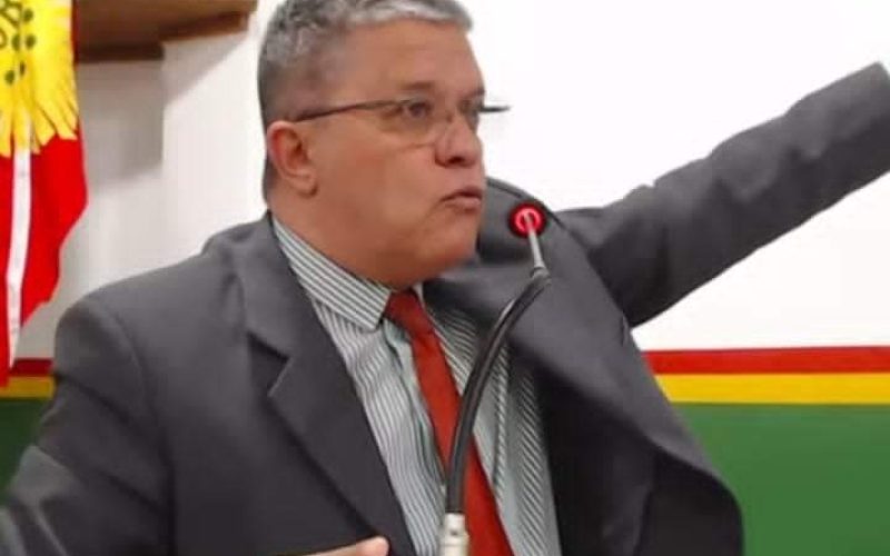 Moge diz que deixou a política