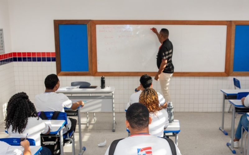Mais 132 professores da Educação Básica aprovados em processo seletivo são convocados pela SEC
