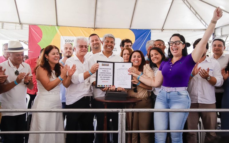 Governo da Bahia investe em tecnologia e inovação nas escolas de Araçás