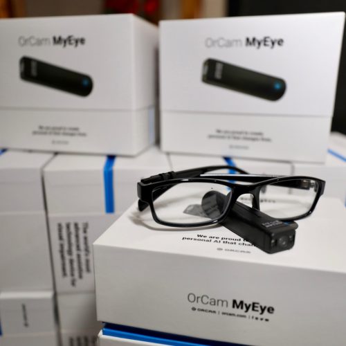 Estudantes com deficiência visual da rede estadual são beneficiados com 174 óculos inteligentes