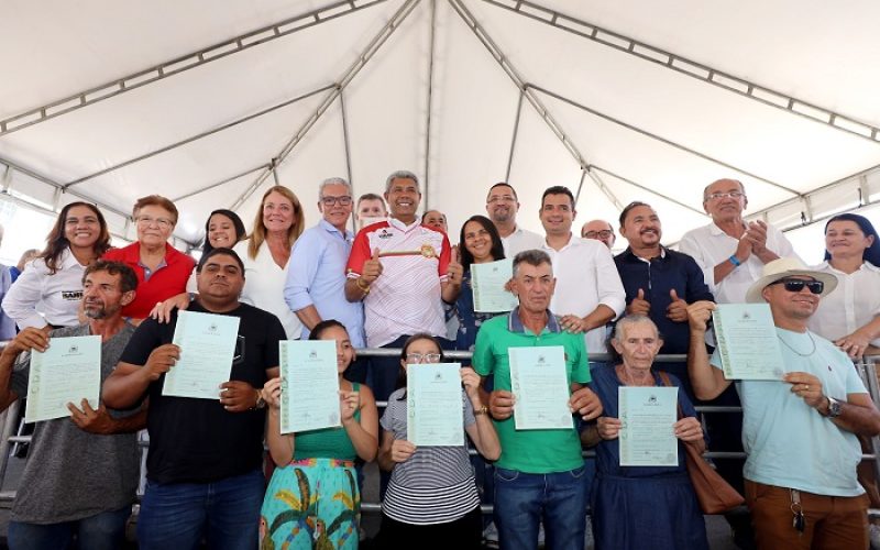 Em Juazeiro, Governo do Estado entrega R$ 144 milhões em obras em várias áreas