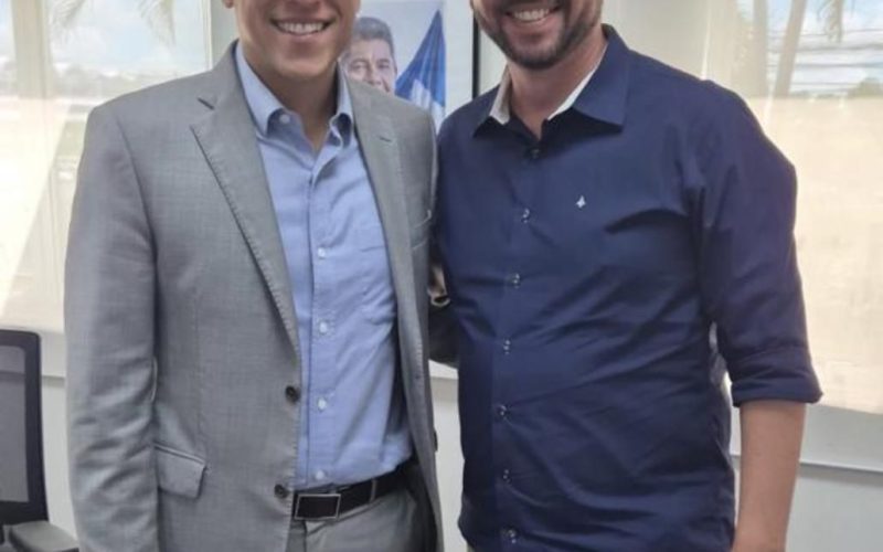 Prefeito de Filadélfia busca soluções para a falta de água no município em reunião com a Cerb na capital baiana