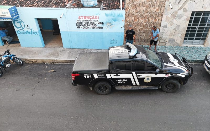 Polícia Civil e Polícia Militar prendem em flagrante homem em flagrante por trafico de drogas no centro de Andorinha