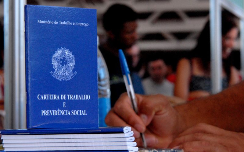 Mercado de trabalho baiano começou o ano registrando 6.932 novos vínculos com carteira assinada