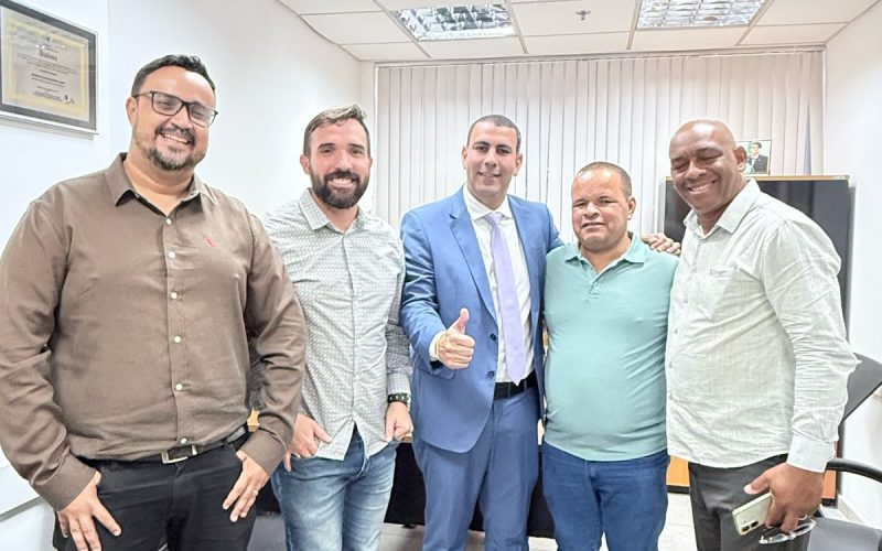 Vereador Weslen Aquino e comitiva legislativa articulam melhorias para Senhor do Bonfim em Salvador