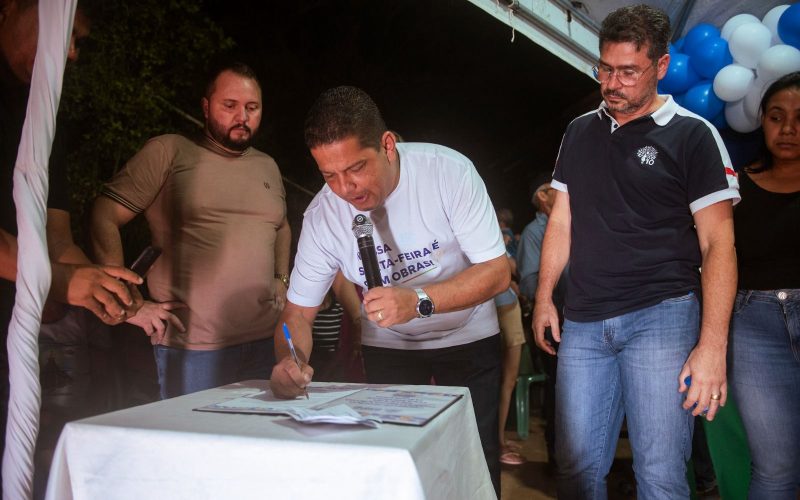Com investimento de mais de R$ 500 mil, Prefeitura de Senhor do Bonfim dá ordem de serviço para construção da nova escola da Comunidade de Curandeira