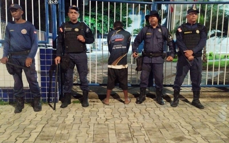 Elemento invade instalações do fórum de Bonfim sendo detido pela GCM