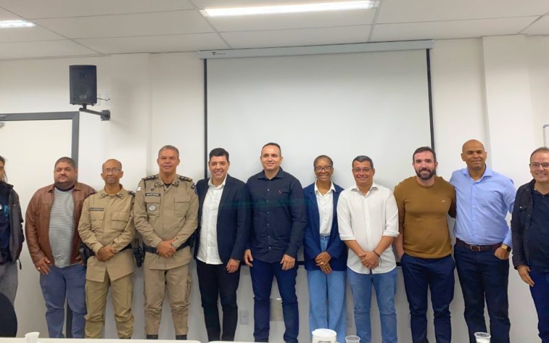 Câmara Municipal de Senhor do Bonfim realiza reunião histórica sobre regulamentação das guerras de espadas