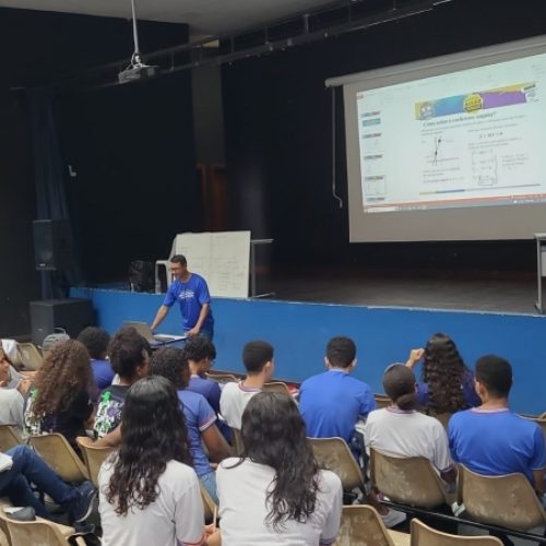 SEC planeja aulões e simulados preparatórios para estudantes que farão o ENEM 2025