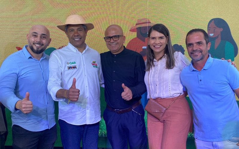 Prefeito Dr. André participa em Itiúba do lançamento do programa Sertão Vivo realizado pelo governador Jerônimo