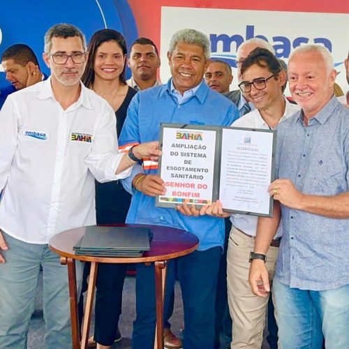 Deputado Bobô participa de assinatura de contrato que garante R$ 101 milhões para conclusão do Sistema de Esgotamento Sanitário em Senhor do Bonfim