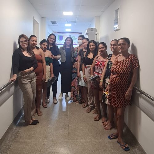 Roda de conversa acolhe mães de bebês internados na UTI Neonatal do HDAM
